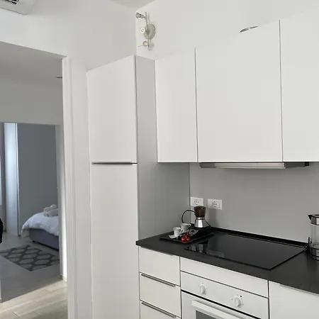 Rossena Tranquillo Appartamento, Con Giardino, Vicino Al Centro Ed All'ospedale Santa Maria Nuova Smn Apartman Reggio Emilia