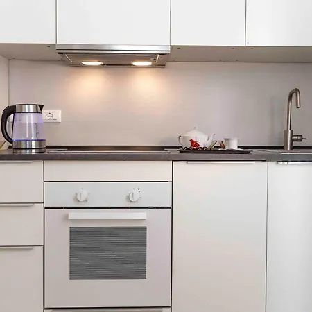 Apartman Rossena Tranquillo Appartamento, Con Giardino, Vicino Al Centro Ed All'ospedale Santa Maria Nuova Smn *