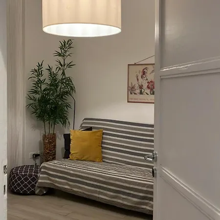 Rossena Tranquillo Appartamento, Con Giardino, Vicino Al Centro Ed All'ospedale Santa Maria Nuova Smn Apartman