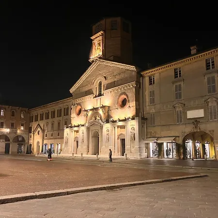 Rossena Tranquillo Appartamento, Con Giardino, Vicino Al Centro Ed All'ospedale Santa Maria Nuova Smn * רג'ו אמיליה