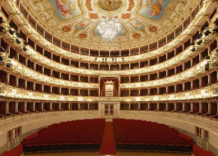 Rossena Tranquillo Appartamento, Con Giardino, Vicino Al Centro Ed All'ospedale Santa Maria Nuova Smn Reggio nell'Emilia