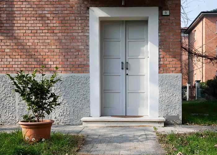 Apartament Rossena Tranquillo Appartamento, Con Giardino, Vicino Al Centro Ed All'ospedale Santa Maria Nuova Smn *