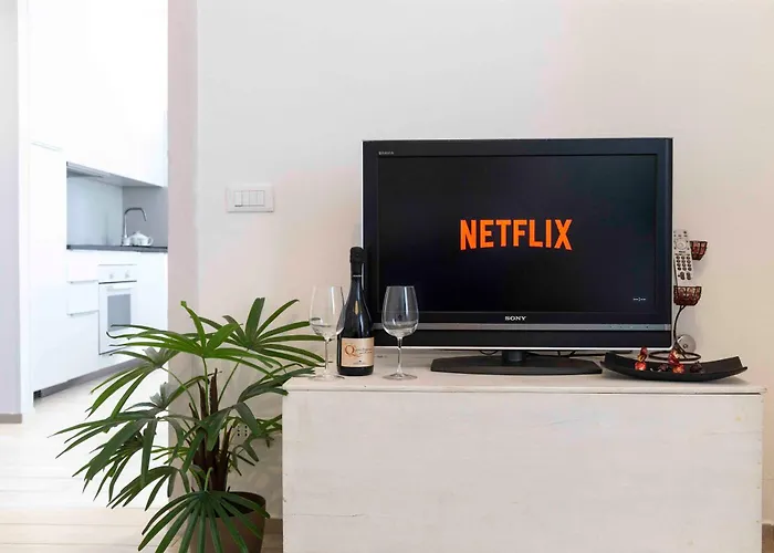 Rossena Tranquillo Appartamento, Con Giardino, Vicino Al Centro Ed All'ospedale Santa Maria Nuova Smn * Reggio nell'Emilia