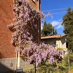 Rossena Tranquillo Appartamento, Con Giardino, Vicino Al Centro Ed All'ospedale Santa Maria Nuova Smn Reggio Emilia