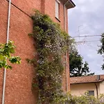 Rossena Tranquillo Appartamento, Con Giardino, Vicino Al Centro Ed All'ospedale Santa Maria Nuova Smn Ρέτζιο Εμίλια