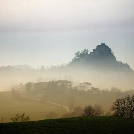 Lejlighed Rossena Tranquillo Appartamento, Con Giardino, Vicino Al Centro Ed All'ospedale Santa Maria Nuova Smn