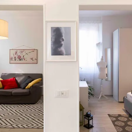 Rossena Tranquillo Appartamento, Con Giardino, Vicino Al Centro Ed All'ospedale Santa Maria Nuova Smn Apartment *