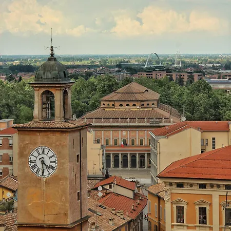 Rossena Tranquillo Appartamento, Con Giardino, Vicino Al Centro Ed All'ospedale Santa Maria Nuova Smn Apartment *