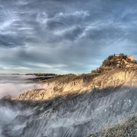Rossena Tranquillo Appartamento, Con Giardino, Vicino Al Centro Ed All'ospedale Santa Maria Nuova Smn *