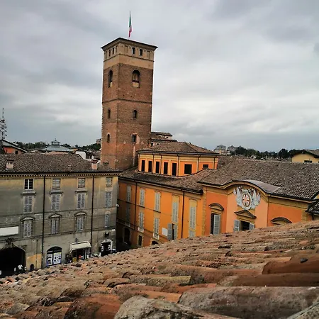 Apartamento Rossena Tranquillo Appartamento, Con Giardino, Vicino Al Centro Ed All'ospedale Santa Maria Nuova Smn *