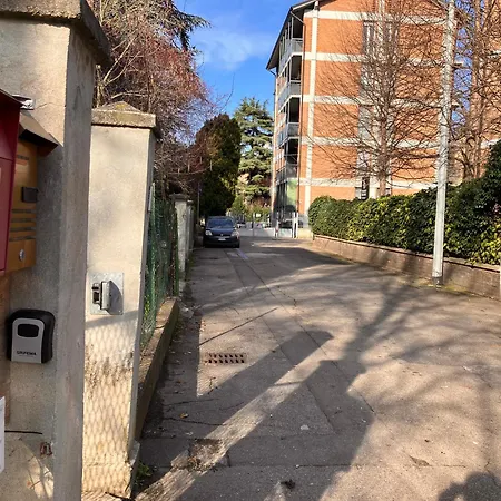 Apartment Rossena Tranquillo Appartamento, Con Giardino, Vicino Al Centro Ed All'ospedale Santa Maria Nuova Smn