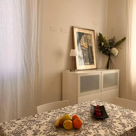 Apartament Rossena Tranquillo Appartamento, Con Giardino, Vicino Al Centro Ed All'ospedale Santa Maria Nuova Smn *