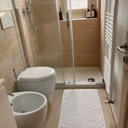 Rossena Tranquillo Appartamento, Con Giardino, Vicino Al Centro Ed All'ospedale Santa Maria Nuova Smn Apartment