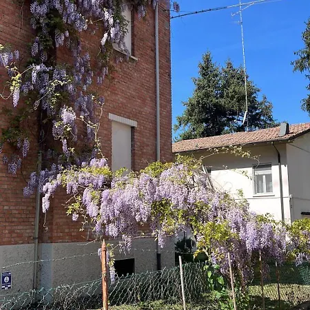Rossena Tranquillo Appartamento, Con Giardino, Vicino Al Centro Ed All'ospedale Santa Maria Nuova Smn Reggio Emilia