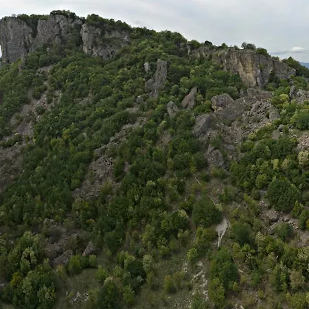 Lejlighed Rossena Tranquillo Appartamento, Con Giardino, Vicino Al Centro Ed All'ospedale Santa Maria Nuova Smn