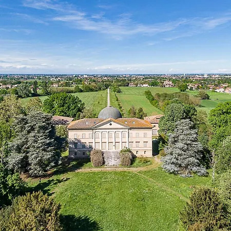Lejlighed Rossena Tranquillo Appartamento, Con Giardino, Vicino Al Centro Ed All'ospedale Santa Maria Nuova Smn