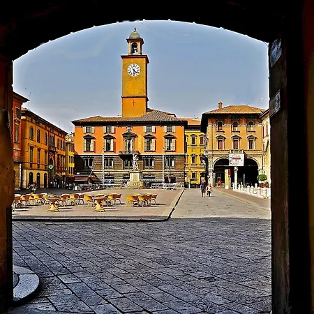 Lejlighed Rossena Tranquillo Appartamento, Con Giardino, Vicino Al Centro Ed All'ospedale Santa Maria Nuova Smn