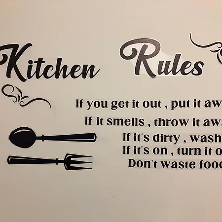 Lejlighed Rossena Tranquillo Appartamento, Con Giardino, Vicino Al Centro Ed All'ospedale Santa Maria Nuova Smn Reggio Emilia