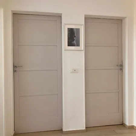 Lejlighed Rossena Tranquillo Appartamento, Con Giardino, Vicino Al Centro Ed All'ospedale Santa Maria Nuova Smn Reggio Emilia