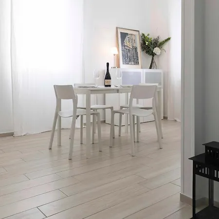 Rossena Tranquillo Appartamento, Con Giardino, Vicino Al Centro Ed All'ospedale Santa Maria Nuova Smn *