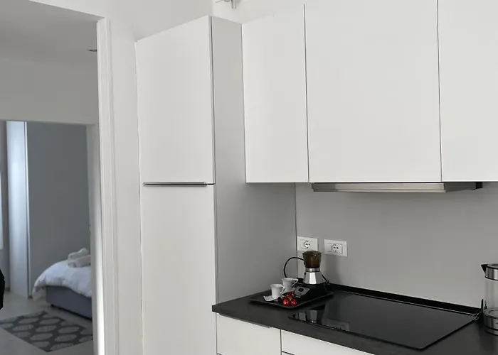 Rossena Tranquillo Appartamento, Con Giardino, Vicino Al Centro Ed All'ospedale Santa Maria Nuova Smn Apartment Reggio nell'Emilia