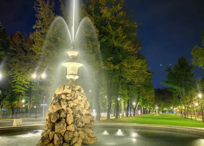 Lejlighed Rossena Tranquillo Appartamento, Con Giardino, Vicino Al Centro Ed All'ospedale Santa Maria Nuova Smn Reggio Emilia