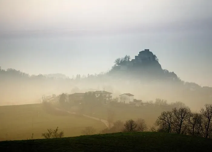 Apartment Rossena Tranquillo Appartamento, Con Giardino, Vicino Al Centro Ed All'ospedale Santa Maria Nuova Smn