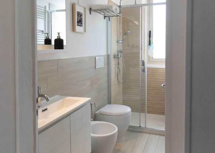 Rossena Tranquillo Appartamento, Con Giardino, Vicino Al Centro Ed All'ospedale Santa Maria Nuova Smn Reggio nell'Emilia