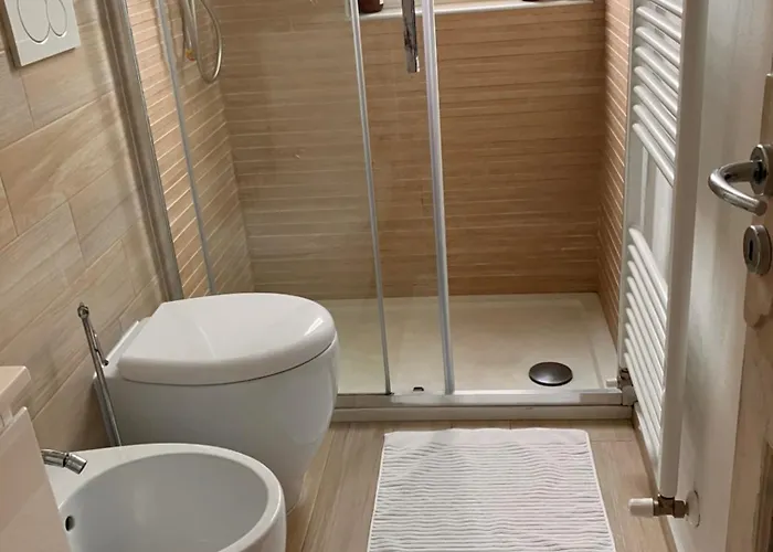 Rossena Tranquillo Appartamento, Con Giardino, Vicino Al Centro Ed All'ospedale Santa Maria Nuova Smn Apartment