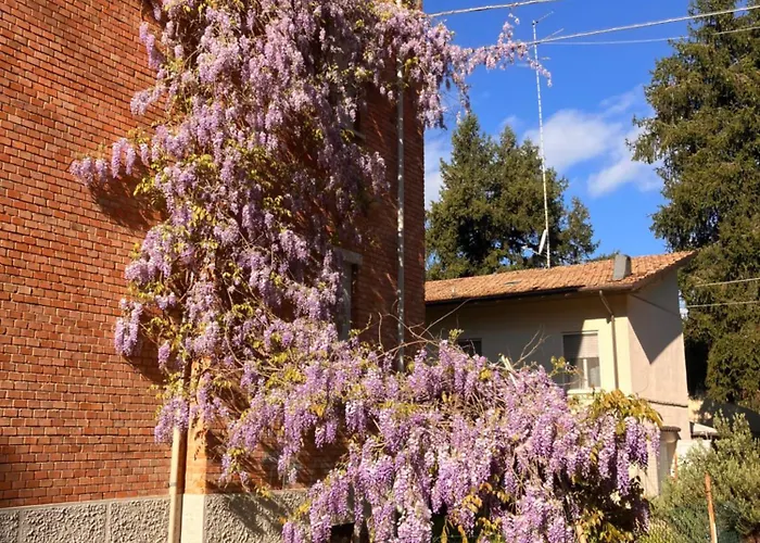 Rossena Tranquillo Appartamento, Con Giardino, Vicino Al Centro Ed All'ospedale Santa Maria Nuova Smn Reggio Emilia