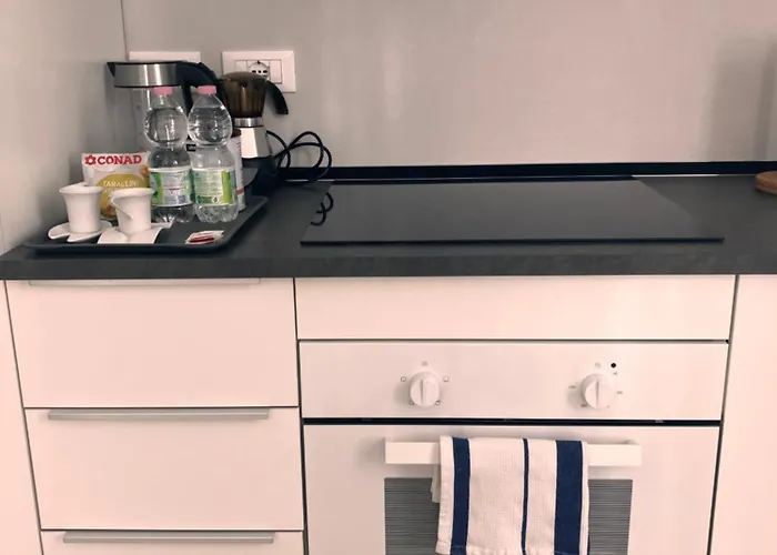 Rossena Tranquillo Appartamento, Con Giardino, Vicino Al Centro Ed All'ospedale Santa Maria Nuova Smn *